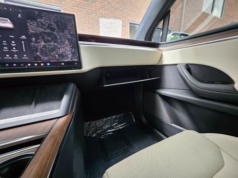 Used 2023 Tesla Model X AWD/4WD image 59