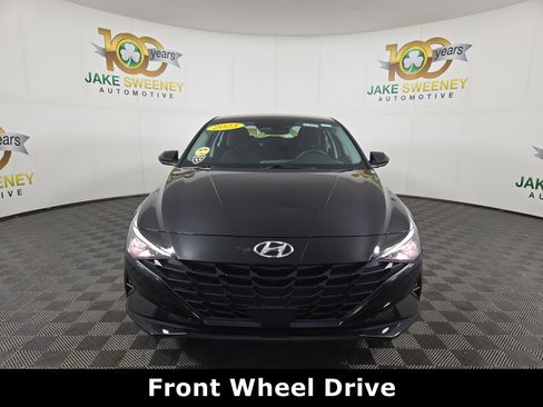 Used 2023 Hyundai Elantra SEL w/ Convenience Package image 2