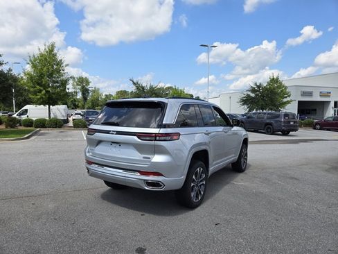 New 2025 Jeep Grand Cherokee Overland AWD/4WD image 6