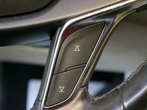 Used 2019 Cadillac XT5 FWD image 24