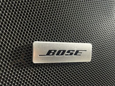 Used 2023 Chevrolet Suburban Premier image 38