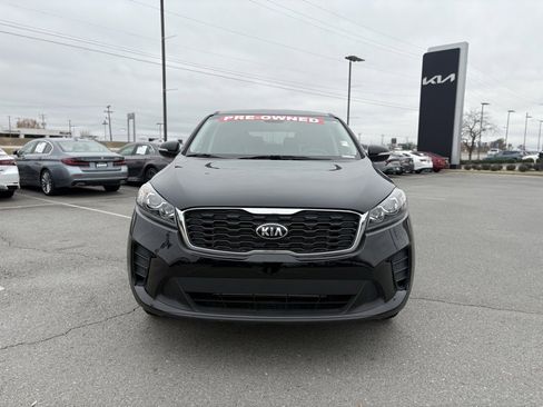 Used 2019 Kia Sorento LX image 2