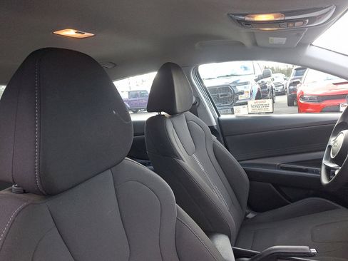 Used 2024 Hyundai Elantra SEL image 13