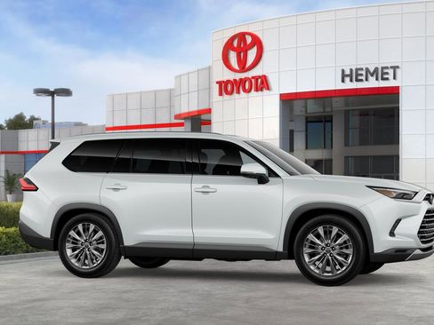 New 2026 Toyota Grand Highlander AWD image 15