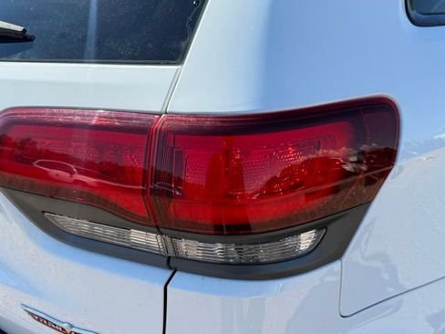 Used 2017 Jeep Grand Cherokee Trailhawk AWD/4WD image 14