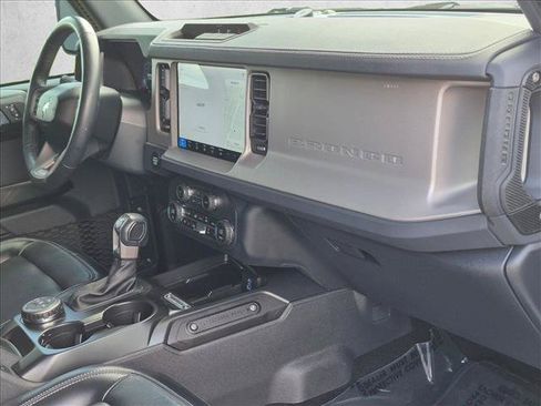 Used 2025 Ford Bronco Outer Banks AWD/4WD image 21