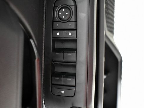 New 2025 Toyota Tacoma SR5 image 9