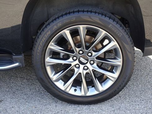 Used 2020 Cadillac Escalade Luxury AWD/4WD image 25