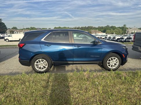 Used 2023 Chevrolet Equinox LT image 11