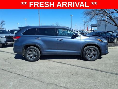 Used 2018 Toyota Highlander Limited Platinum image 9