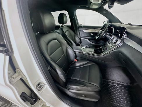 Used 2022 Mercedes-Benz GLC 300 image 30