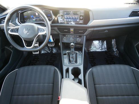 Certified 2024 Volkswagen Jetta Sport image 10