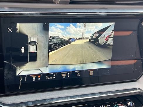 New 2026 GMC Sierra 2500 AT4 w/ AT4 Premium Plus Package AWD/4WD image 9