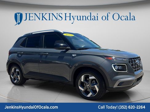Certified 2025 Hyundai Venue Limited FWD image 1
