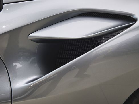 Used 2023 Ferrari F8 Tributo image 20