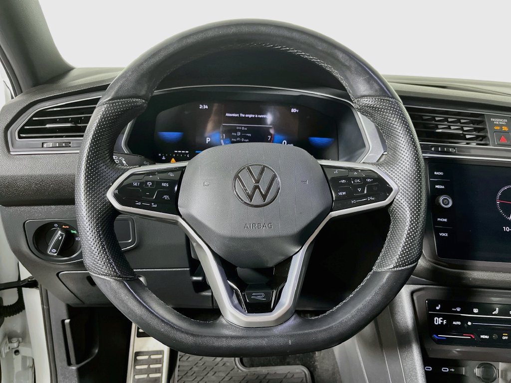 Used 2023 Volkswagen Tiguan SE R-Line FWD image 15
