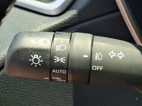 Used 2023 Toyota Corolla Cross XLE w/ Convenience Package AWD/4WD image 27