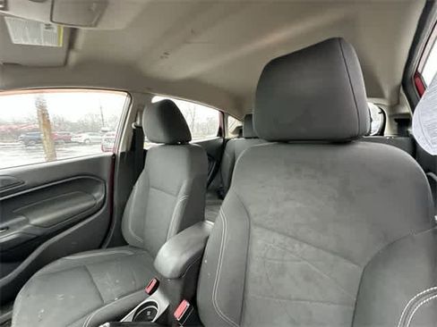 Used 2015 Ford Fiesta SE image 12