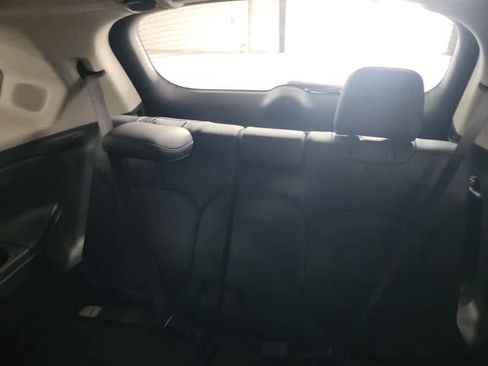 Used 2025 Honda Pilot Touring image 31