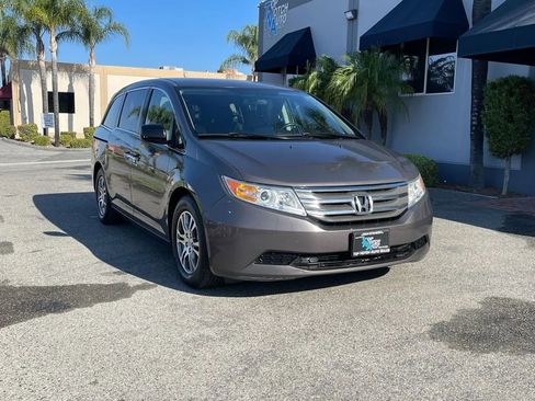 Used 2013 Honda Odyssey EX image 3