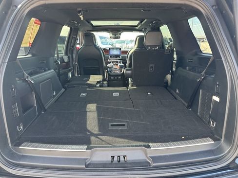 Used 2021 Lincoln Navigator Reserve w/ Luxury Package image 47