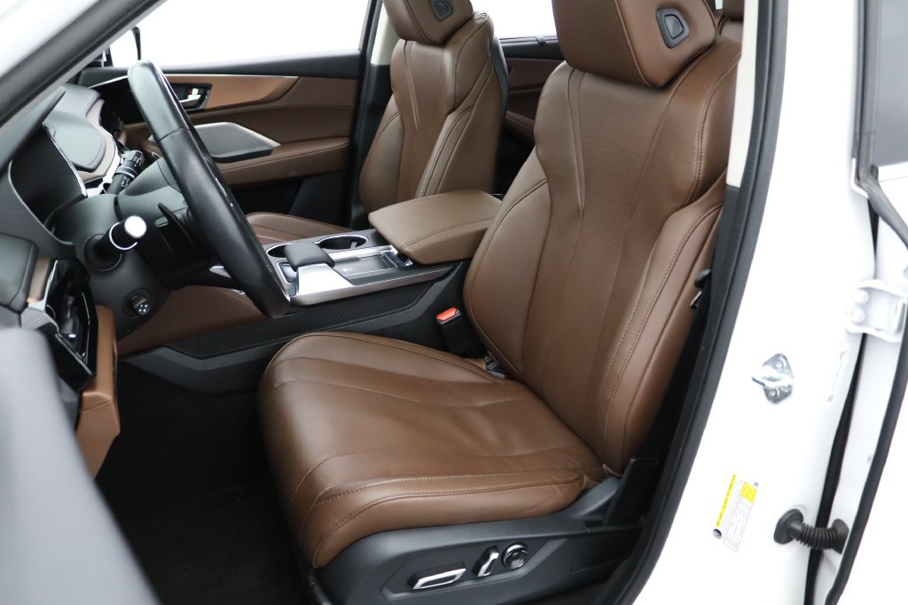 Used 2024 Acura MDX w/ Technology Package AWD/4WD image 2