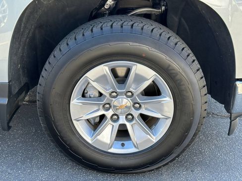 Used 2025 Chevrolet Silverado 1500 LT RWD image 13