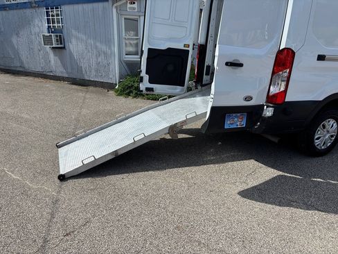 Used 2024 Ford Transit 250 148 Medium Roof w/ Exterior Upgrade Package RWD image 17
