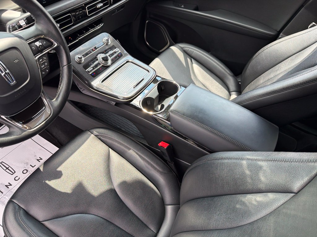 Used 2022 Lincoln Nautilus AWD w/ Premium Package image 17