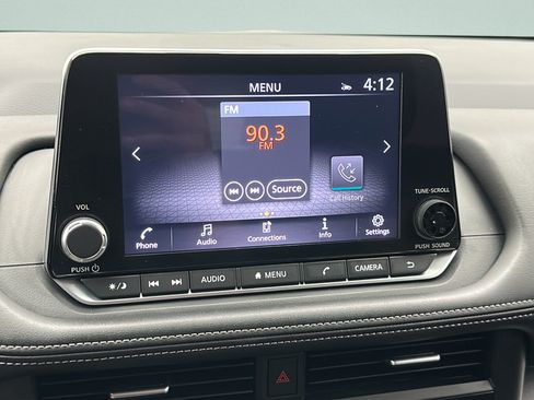 Used 2025 Nissan Rogue SV AWD/4WD image 20