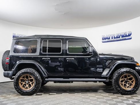 Used 2020 Jeep Wrangler Unlimited Sahara image 12