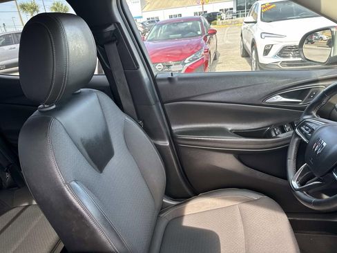 Used 2024 Buick Encore GX Preferred FWD image 11