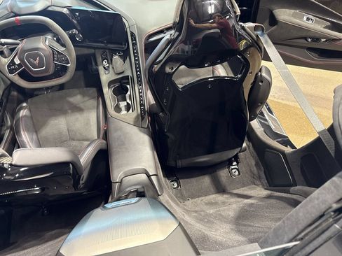 Used 2022 Chevrolet Corvette Stingray Premium Conv w/ Z51 Performance Package RWD image 75