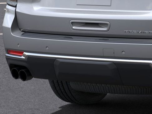 New 2025 Chevrolet Suburban Premier image 38