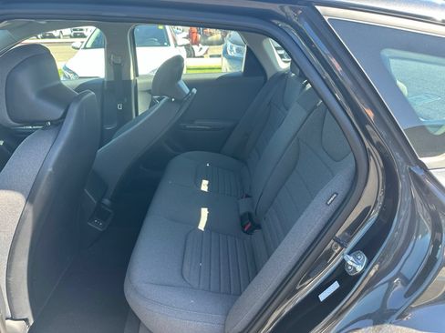 Used 2025 Kia K4 EX FWD image 13