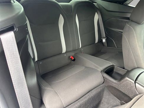 Used 2022 Chevrolet Camaro LT w/ RS Package image 17