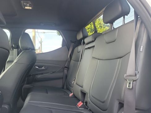 Certified 2025 Hyundai Santa Cruz SEL image 10