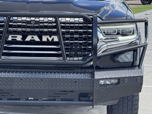 Used 2022 RAM 1500 Limited w/ Body Color Bumper Group AWD/4WD image 11