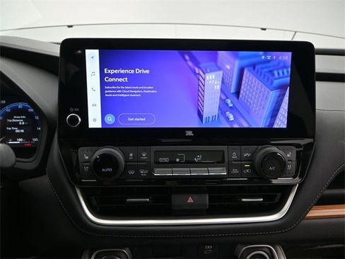 Used 2025 Toyota Grand Highlander FWD image 8