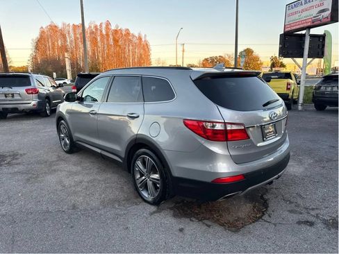 Used 2016 Hyundai Santa Fe SE w/ Option Group 03 FWD image 7