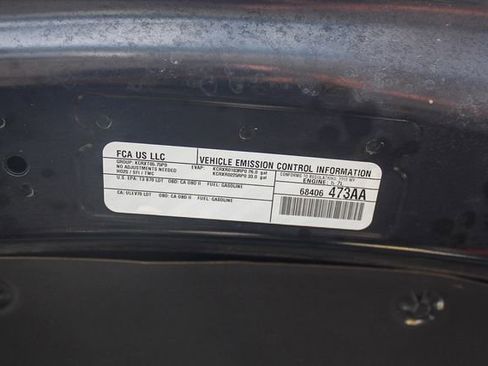 Used 2019 RAM 1500 Laramie image 37