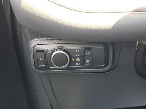 New 2026 Ford Explorer Active RWD image 28