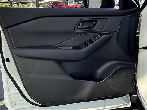 New 2026 Nissan Rogue S image 10