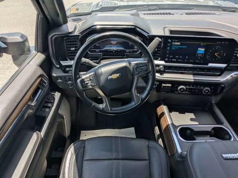Used 2024 Chevrolet Silverado 2500 High Country w/ High Country Premium Package AWD/4WD image 14