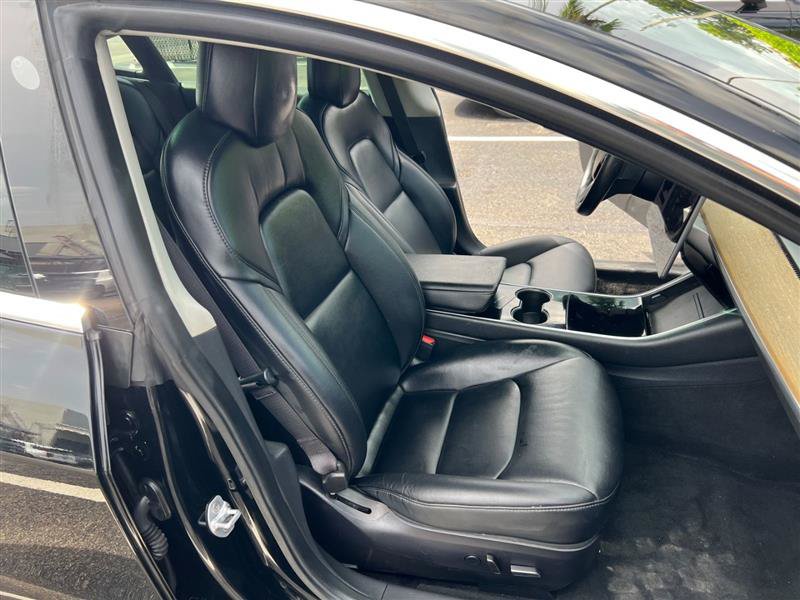Used 2019 Tesla Model 3 Long Range RWD image 10