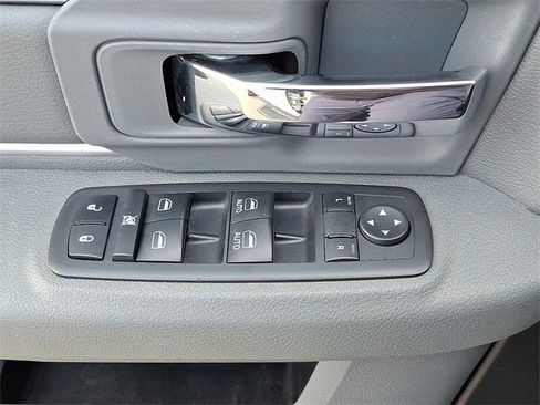 Used 2019 RAM 1500 Classic SLT image 20