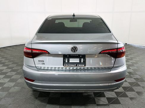 Used 2019 Volkswagen Jetta S w/ Driver Assistance Package FWD image 4