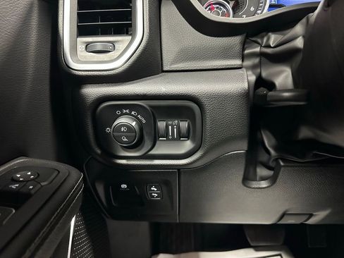 Used 2025 RAM 1500 Laramie image 17