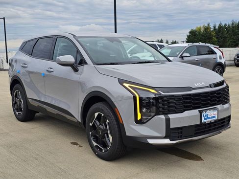 New 2026 Kia Sportage S image 3