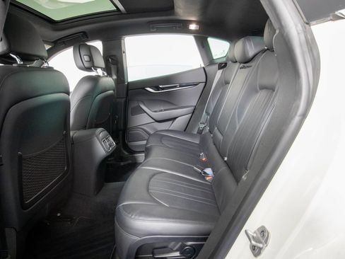 Used 2023 Maserati Levante Modena image 11